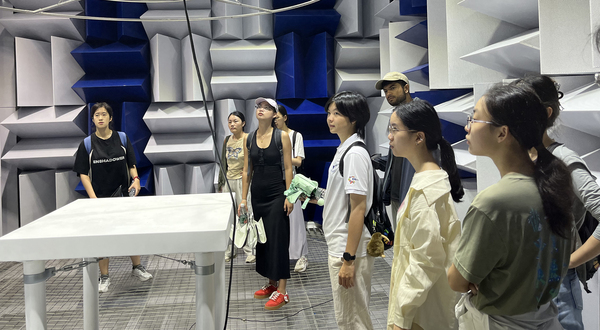 香港学子在武汉沉浸式体验海事科技与荆楚文化(图1)