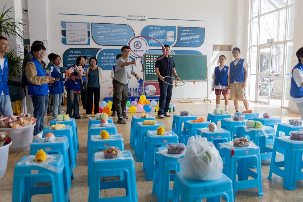 【图】撞色搭配展示颜色千变万化的搭配